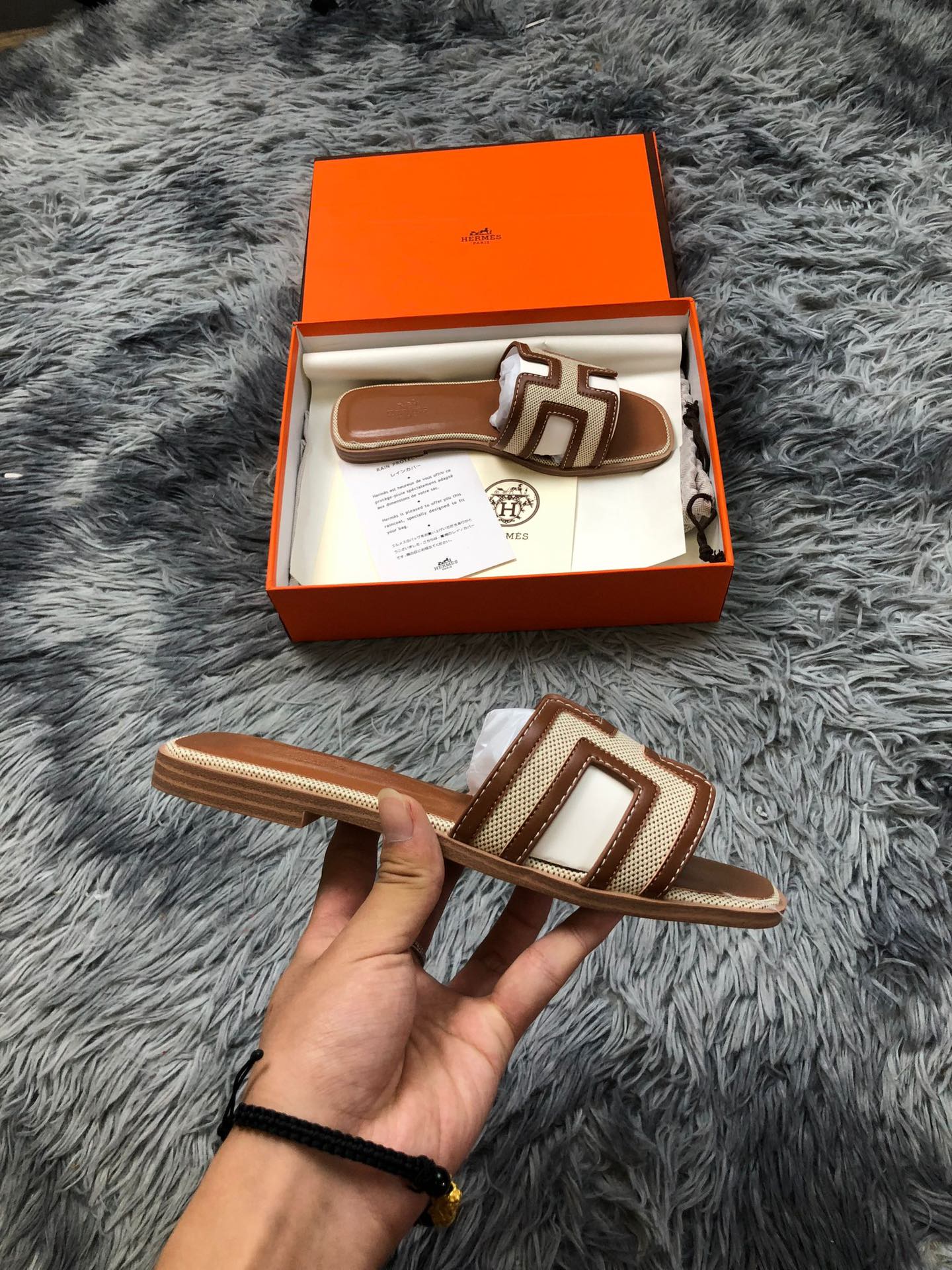 Sandales et Claquettes Hermes